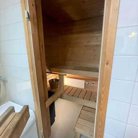 Kotimaailma - Saunallinen Kolmio Herttoniemessae Apartament *